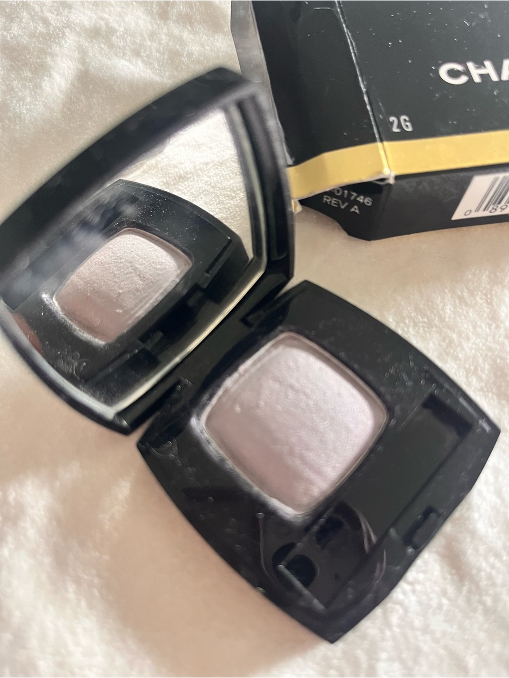 CHANEL Ombre Unique Shadowlights Eyeshadow — Silver Lavender Sheen - Picture 2 of 4